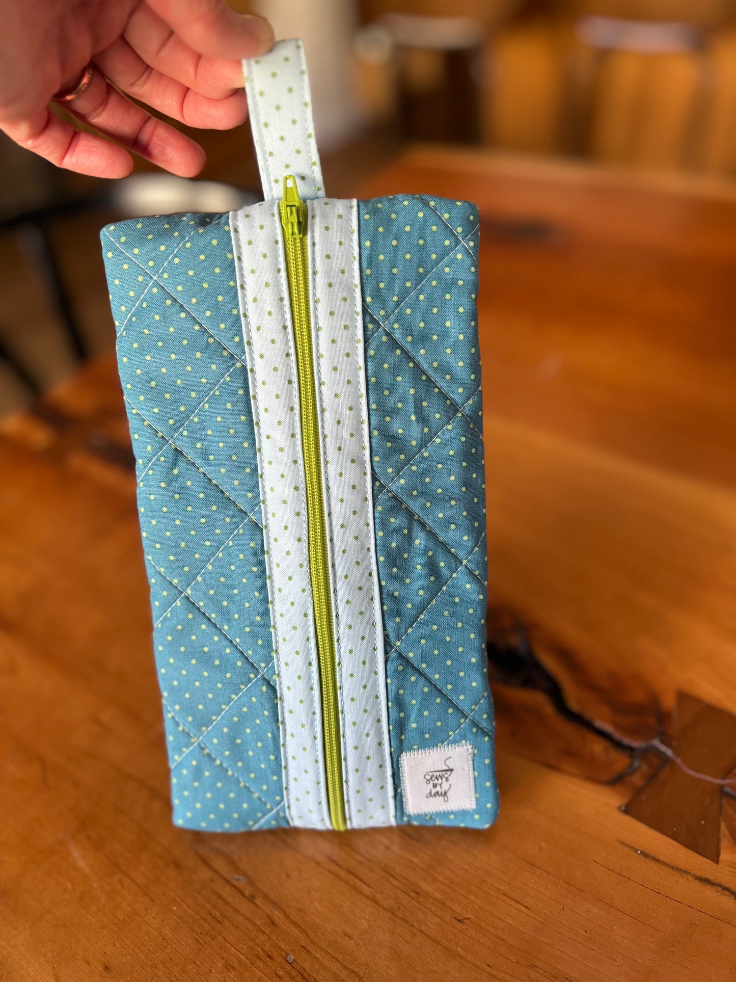 Medium Pouch: Teal/Light Blue Dot