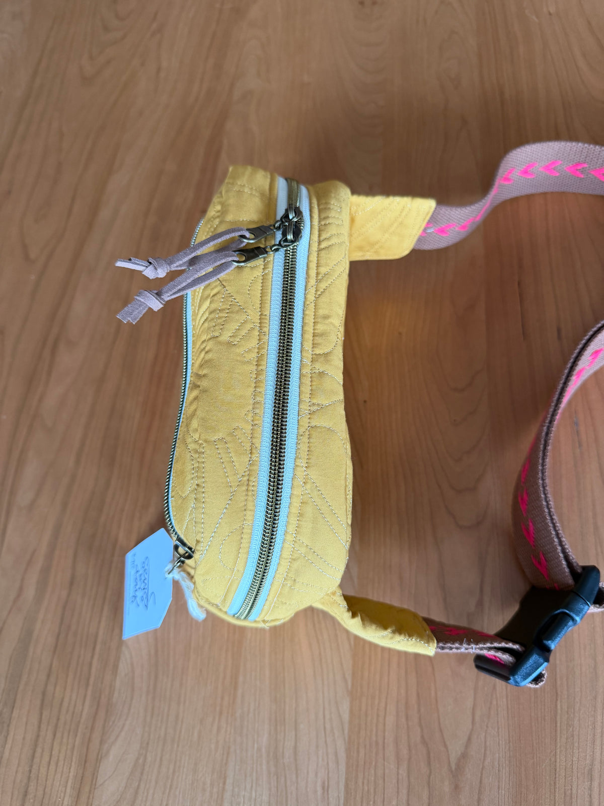Crossbody Bag: Golden with Brown Arrow Webbing
