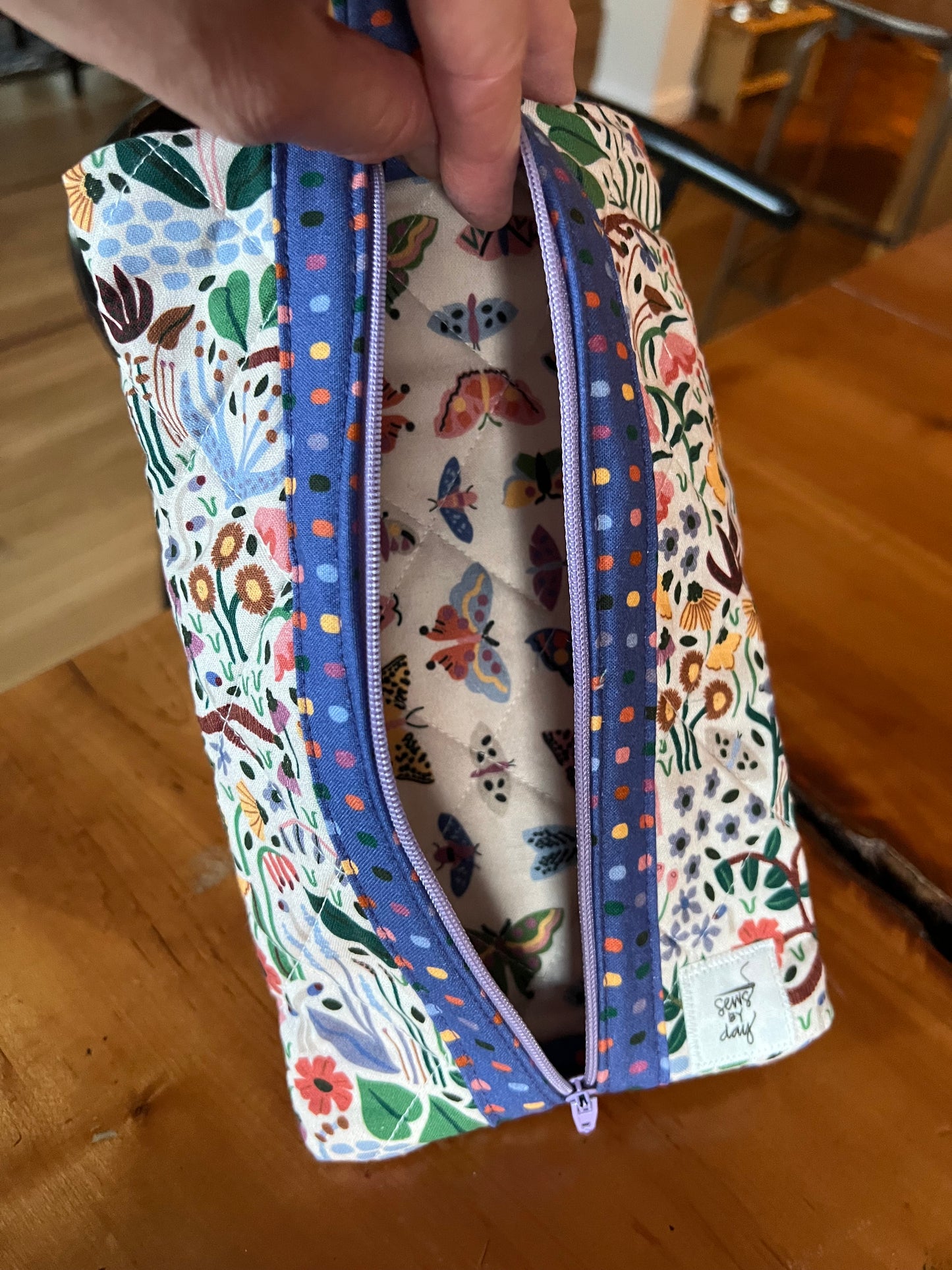 Medium Pouch: Fun Floral