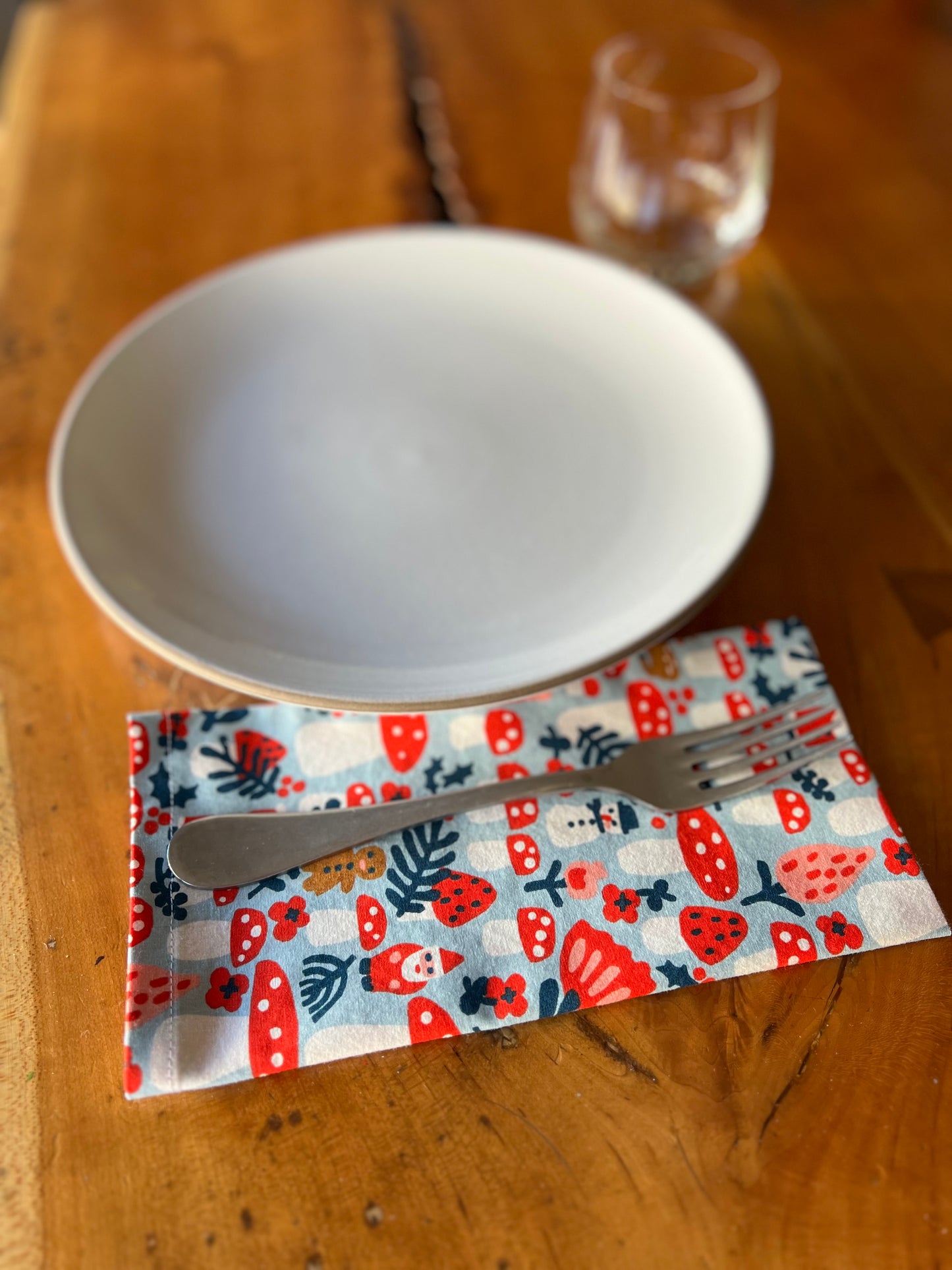 2 Folksy Santa Napkins