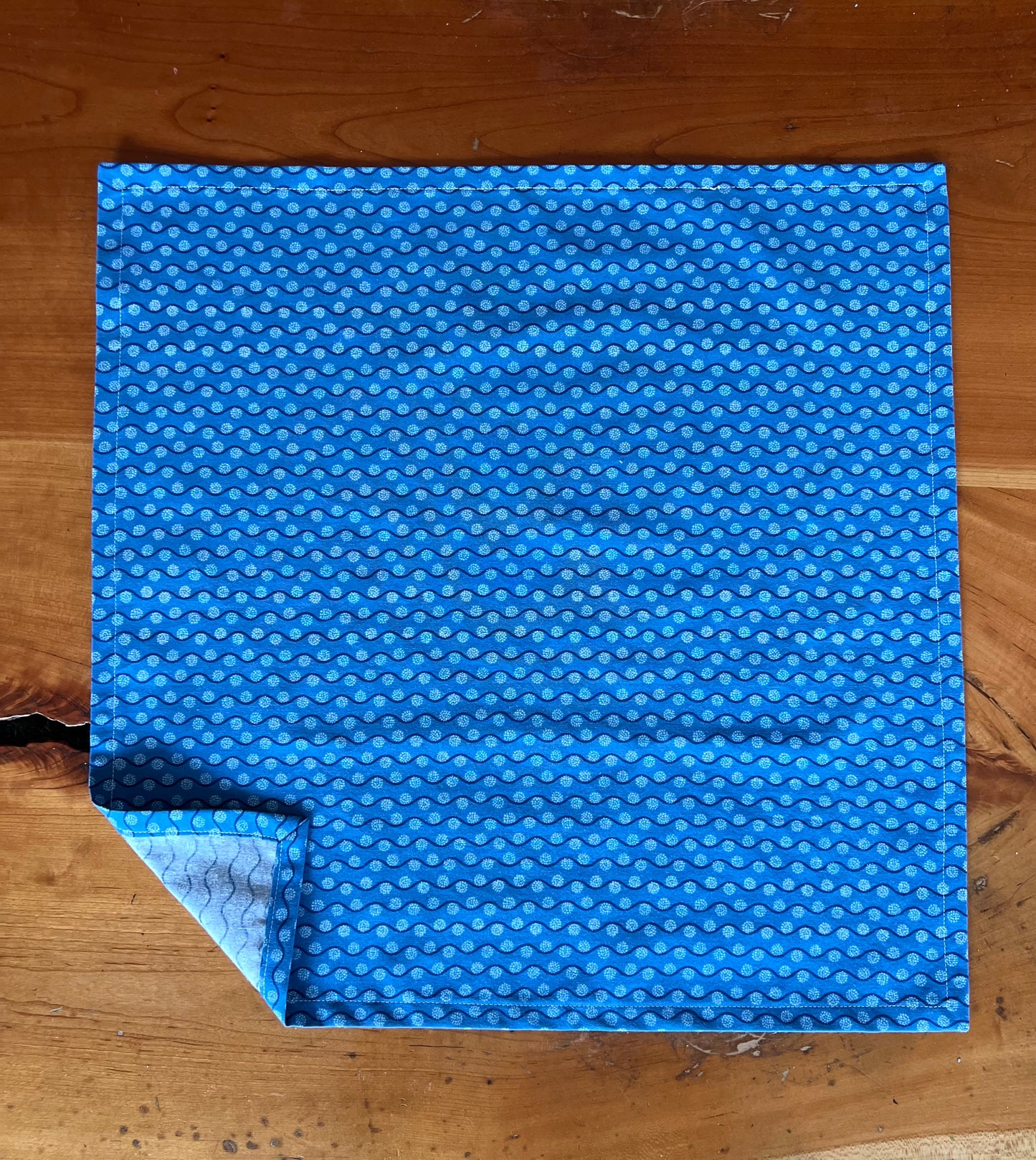 2 Blue Swirl Napkins