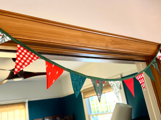 Christmas Bunting (green binding strip)