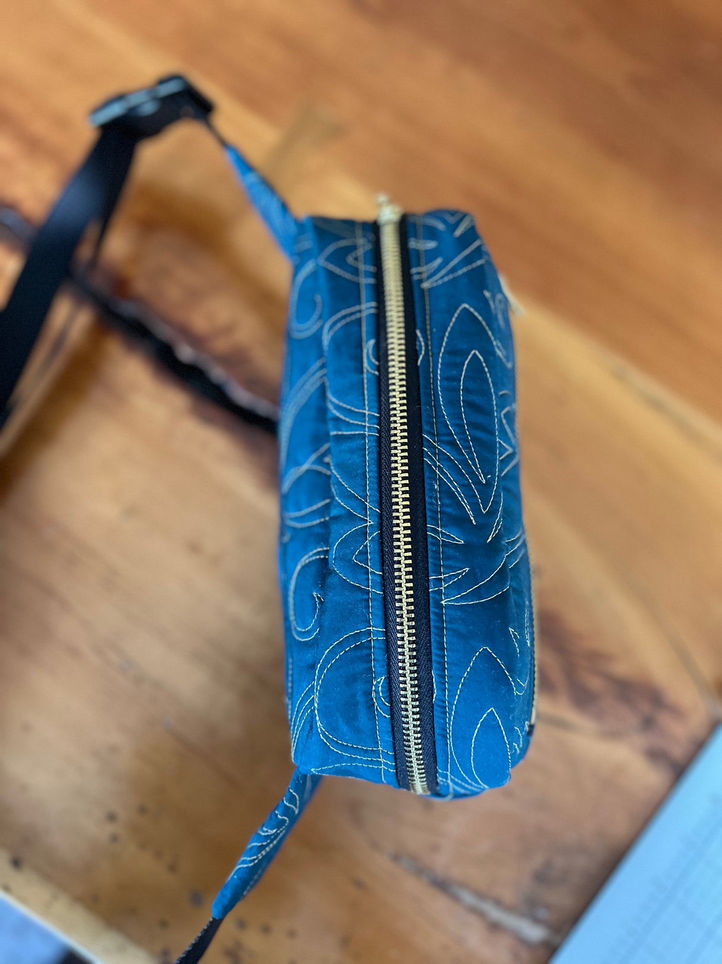 Crossbody Bag: Dark Teal Gold Zipper